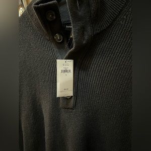 Men’s Banana Republic Knit Henley Sweater size small Brand New Never Worn